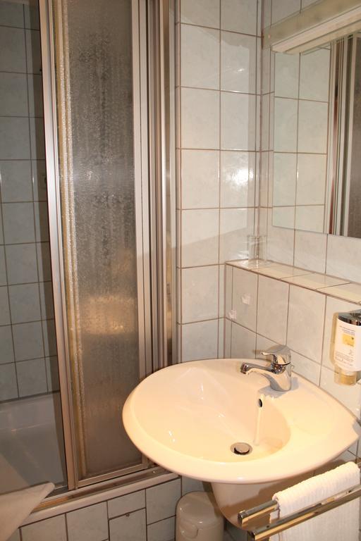 Hotel Anhalt Koethen  Quarto foto
